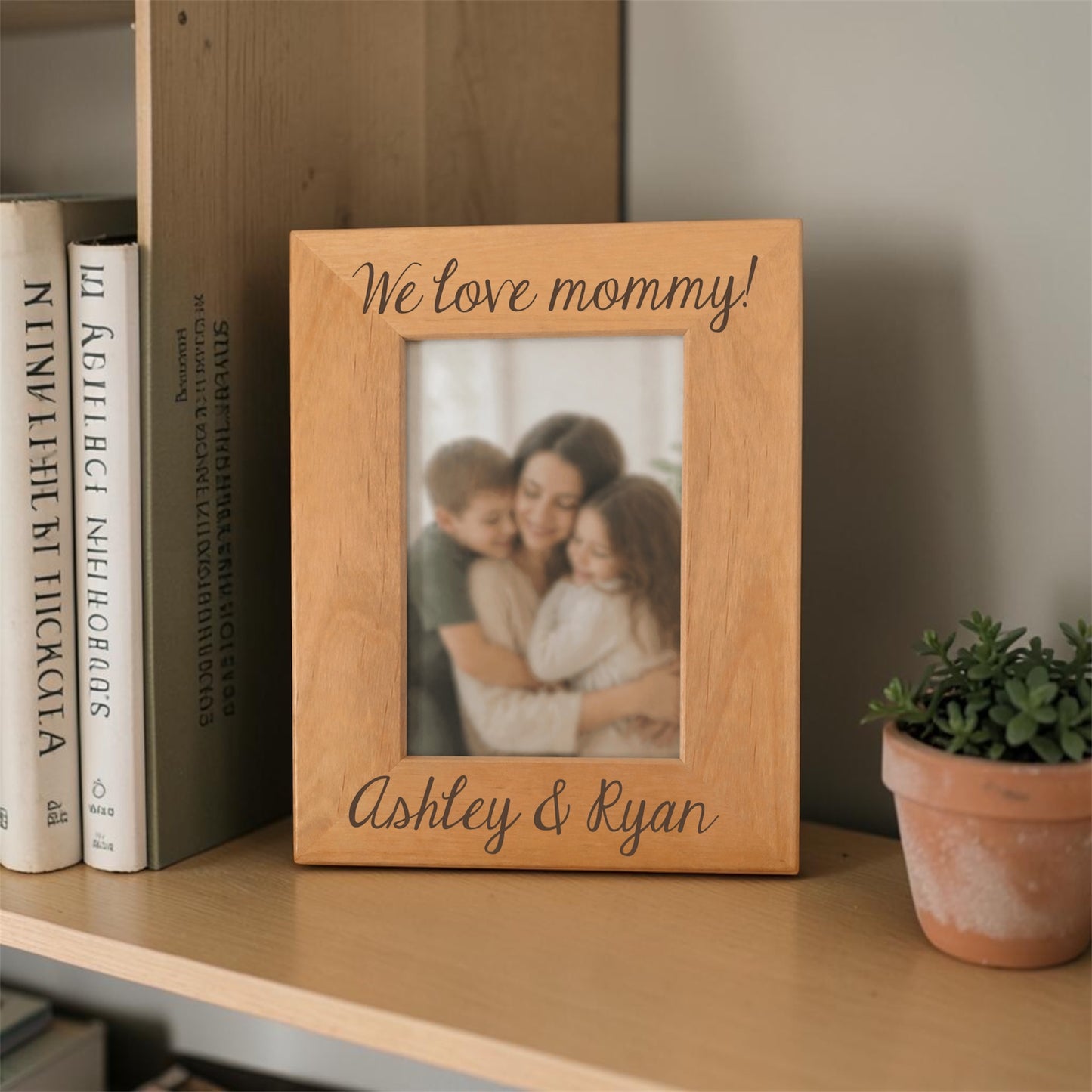 Personalized Mother’s Day Frame, Engraved Alder Wood Picture Frame, I Love Mommy Frame, Custom Kids Names Photo Frame, 4x6 Wooden Mom Gift